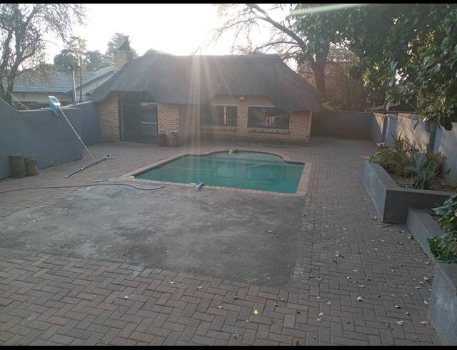 3 BEDROOM FREESTANDING FOR SALE IN KANONKOP